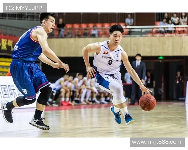 重庆篮球队耐力变革引发热议助力球队新篇章的崛起与发展